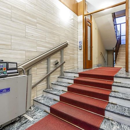 Affori Centro Metro Appartamento Con Camera E Cucina Mailand Exterior foto